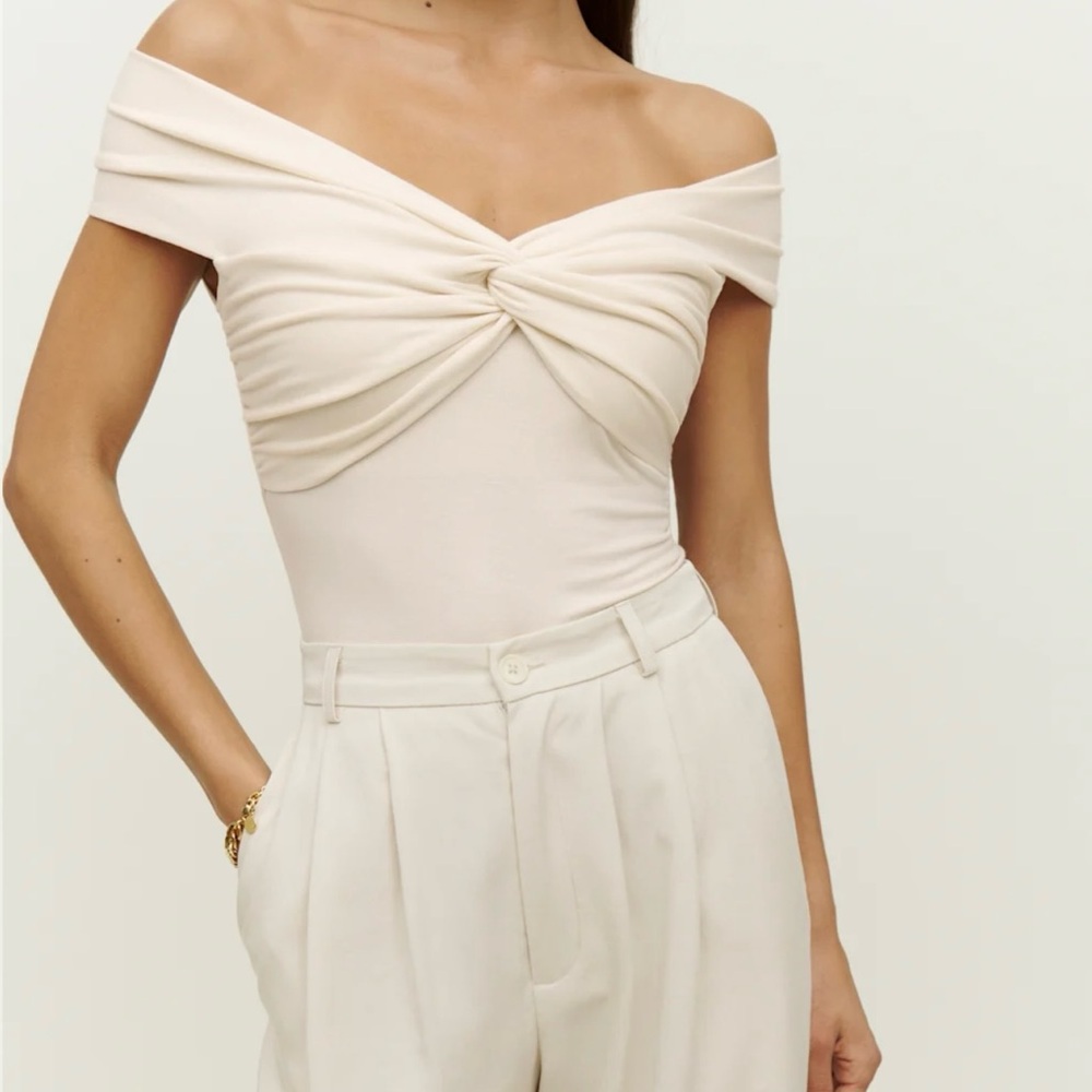 Reformation Ezlynn Knit Top Cream Off-Shoulder- NEW with tags